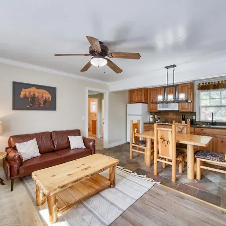 Mml Unit 11 - Mountain Lodge 2Br: Walk To Gondola, Lake & More!